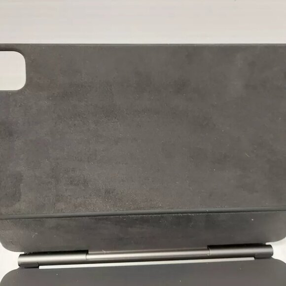 (N86429-1) Apple Magic Keyboard iPad Case - Picture 6 of 9